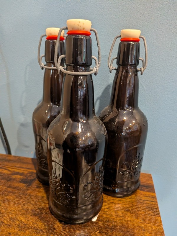 3 VTG EZ Cap Beer Bottles 16oz 500ml Flip Top Gasket Stopper Sealing Amber