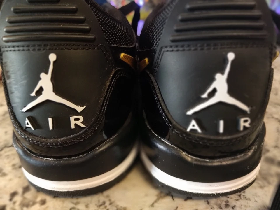 Talla 5Y Air Jordan Legacy 312 Bajo Negro Metálico Dorado Foto 4 de 4