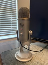 Blue Yeti USB Microphone - Platinum