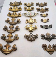 Lot of Mixed Antique/Vintage Hardware Furniture Drawer Pulls Handles Metal Brass