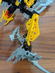 Lego #8696 Bionicle Mistika Bitil, 100% Comp W/ Instructions & Ghost Blasters!!