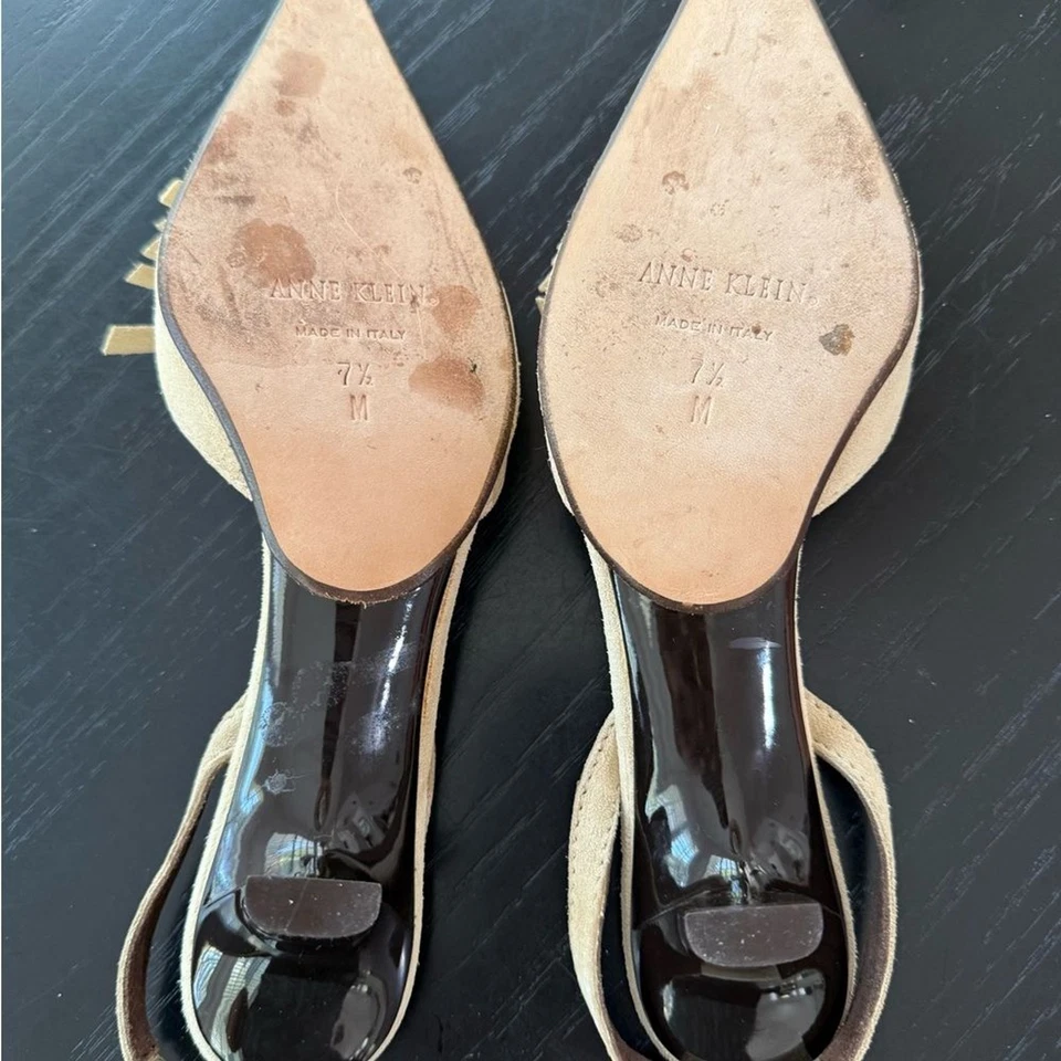 Tacones de gatito de gamuza vintage Anne Klein 7,5 Foto 4 de 4