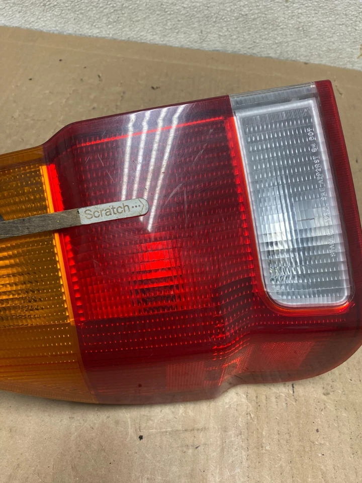 Luz trasera lateral derecha conductor izquierdo Mitsubishi Montero Sport 1998-2000 OEM S0904 DW Foto 4 de 4