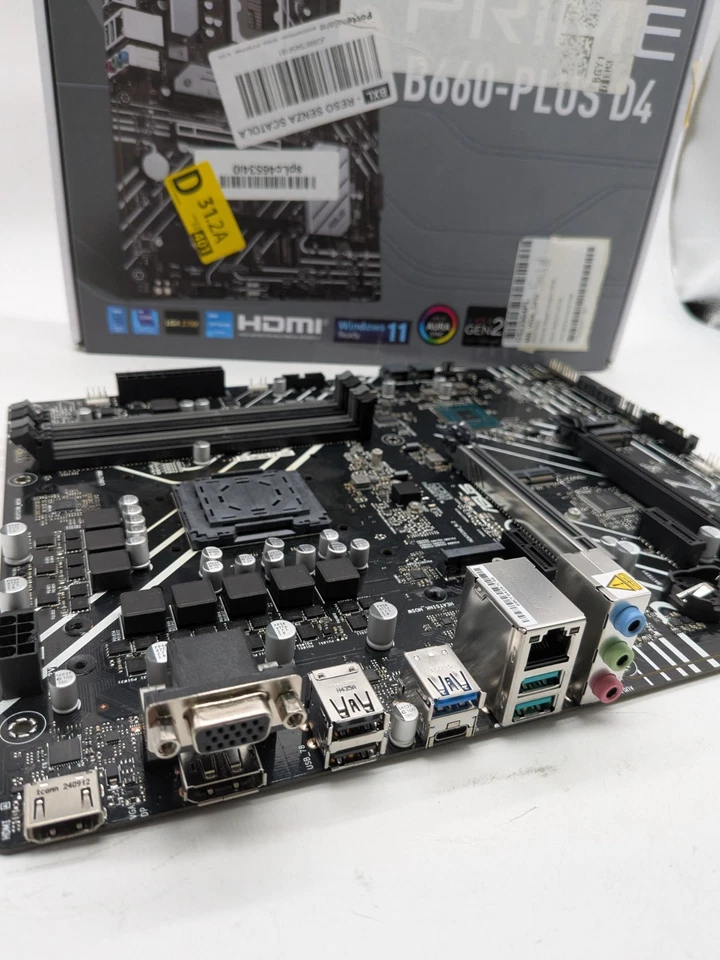 Placa madre modelo desconocido - piezas sueltas/defecto - Imagen 2 de 4