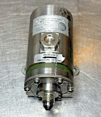 Apollo-Era Saturn V First Stage Pressure Switch, Consolidated Controls SN939