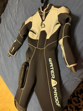 Waterproof Women's W4 5mm Wetsuit - Size Medium, Great condition.