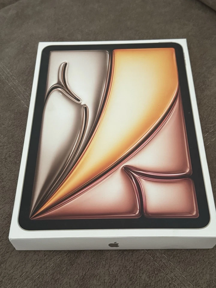 Apple iPad Air 2025 11" M3 Solo WiFi 128GB Colori Space Gray Starlight - Immagine 2 di 2