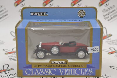 Die Cast '' '30 Packard Boattail Speedster '' ERTL Classic Vehicles 1/43 (2542)
