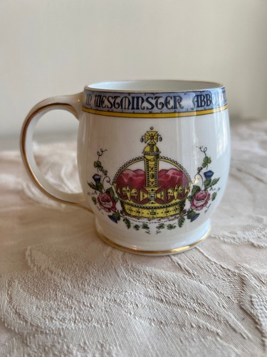 Taza Coronación de la Reina Isabel II 1953 3" Aynsley - Imagen 2 de 5