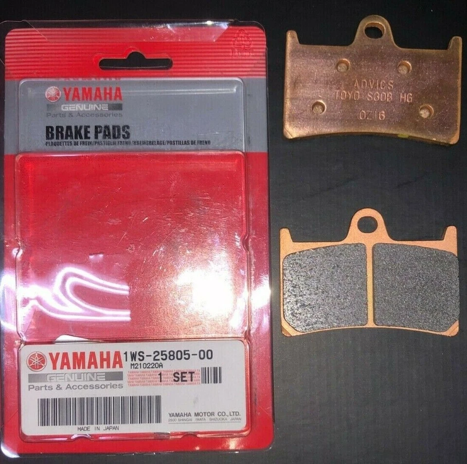 2 COPPIE PASTIGLIE FRENO ANTERIORE ORIGINALI YAMAHA YZF R6 600 DAL 1999 AL 2002 - Immagine 2 di 3