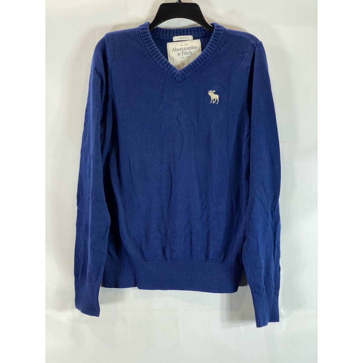 ABERCROMBIE & FITCH Men's Dark Blue V-Neck Muscle Pullover Sweater