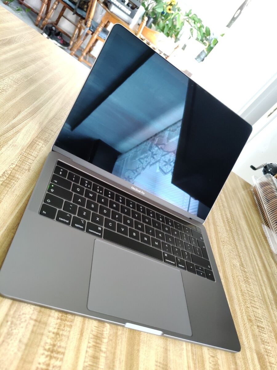 Apple MacBook Pro 13.3 Apple MacBook Pro 13.3