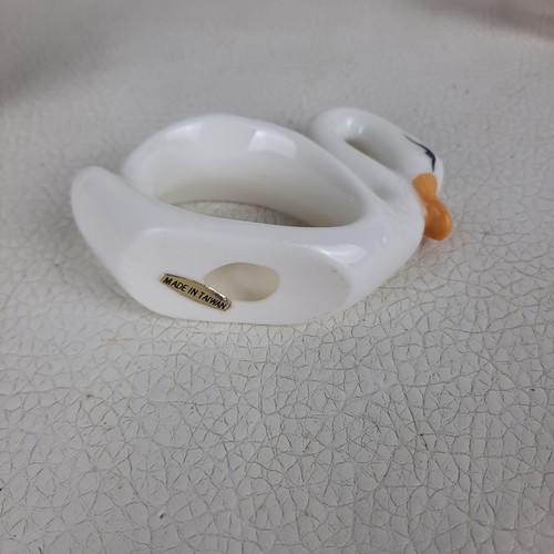 Vintage 1980's Goose Swan Arched Neck Ceramic White Napkin Rings 8 pc Set Taiwan - Picture 5 of 8