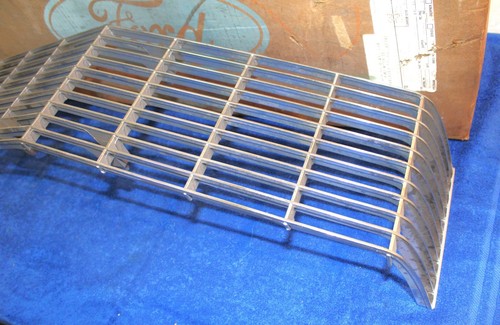 1971 Mercury Marquis Brougham Colony Park NOS FRONT CENTER RADIATOR GRILLE - Picture 7 of 11