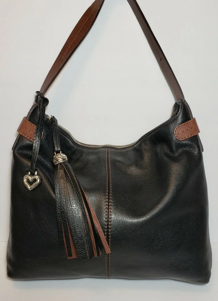 BOLSO DE HOMBRO HOBO BRIGHTON LONDON GROOVE MARLEY CUERO NEGRO/MARRÓN CON BORLAS $330