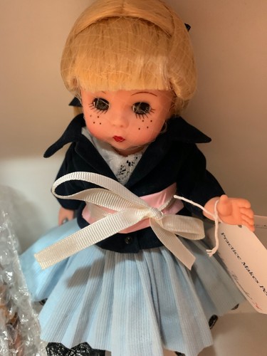 Madame Alexander 8" Doll--Practice Makes Perfect Wendy w Violin & Freckles - Picture 3 of 8