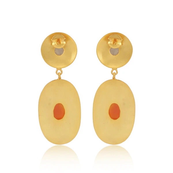 Pendientes enchapados en oro hechos a mano con piedras preciosas de ónix rojo con piedra lunar arco iris para mujer Foto 2 de 4