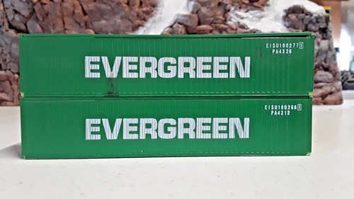 HO  40' CARGO CONTAINERS  EVERGREEN Set of 2 (HO-158