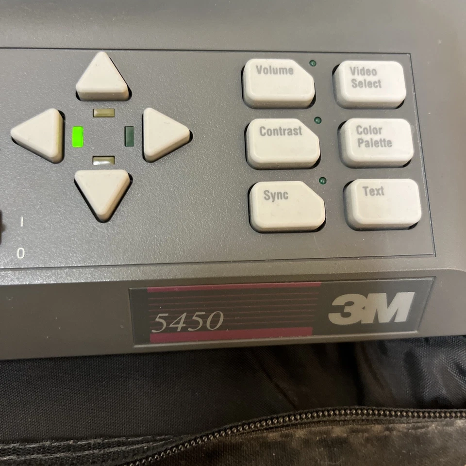 Vintage 3M Active-Matrix TFT Data/Video Panel 5450 *as-is* - Image 2 of 4