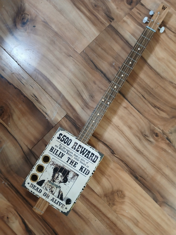 WEEKLYHOUSE CIGAR BOX GUITAR ACOUSTIC ELECTRIC 3 STRING Billy The Kid