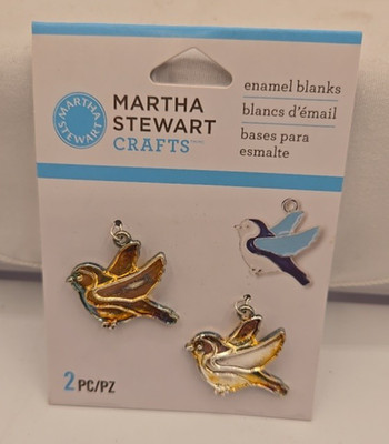 NWT Martha Stewart Crafts 2 Small metal BIRD Charms (Lead & Nickel Free) AB7