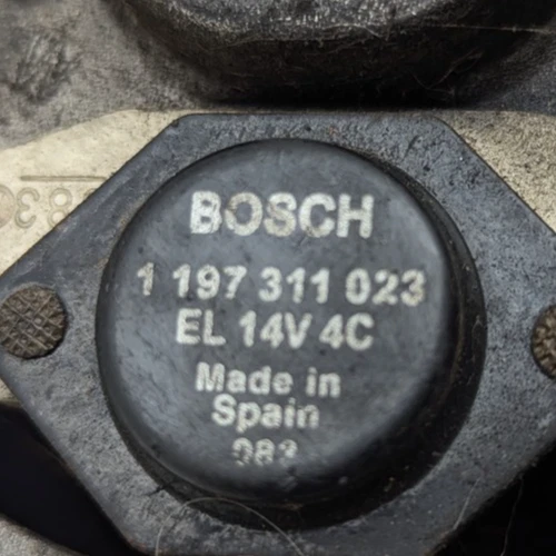 For 1974-1983 Mercedes 240D 2.4L L4 Bosch Alternator - Image 2 of 4
