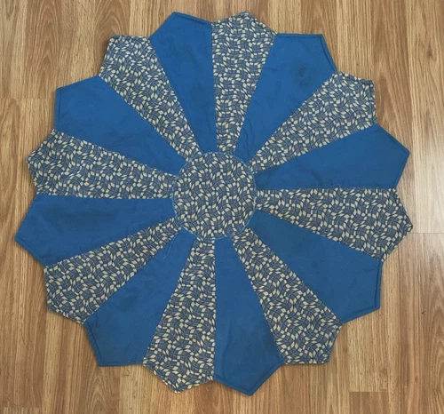 Quilt Tabletop, Blue, Lovely