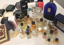 Lot de parfums,miniatures, savons, certains anciens...