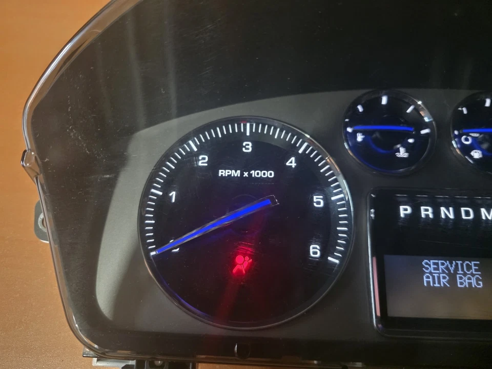 Cadillac Escalade 2007–2014 Gauge Speedometer Instrument Cluster OEM - Image 2 of 4