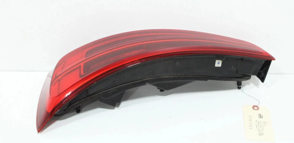 AUDI Q3 QUATTRO 2015-2018 LUZ TRASERA LADO PASAJERO FRENO LÁMPARA OEM Foto 2 de 4