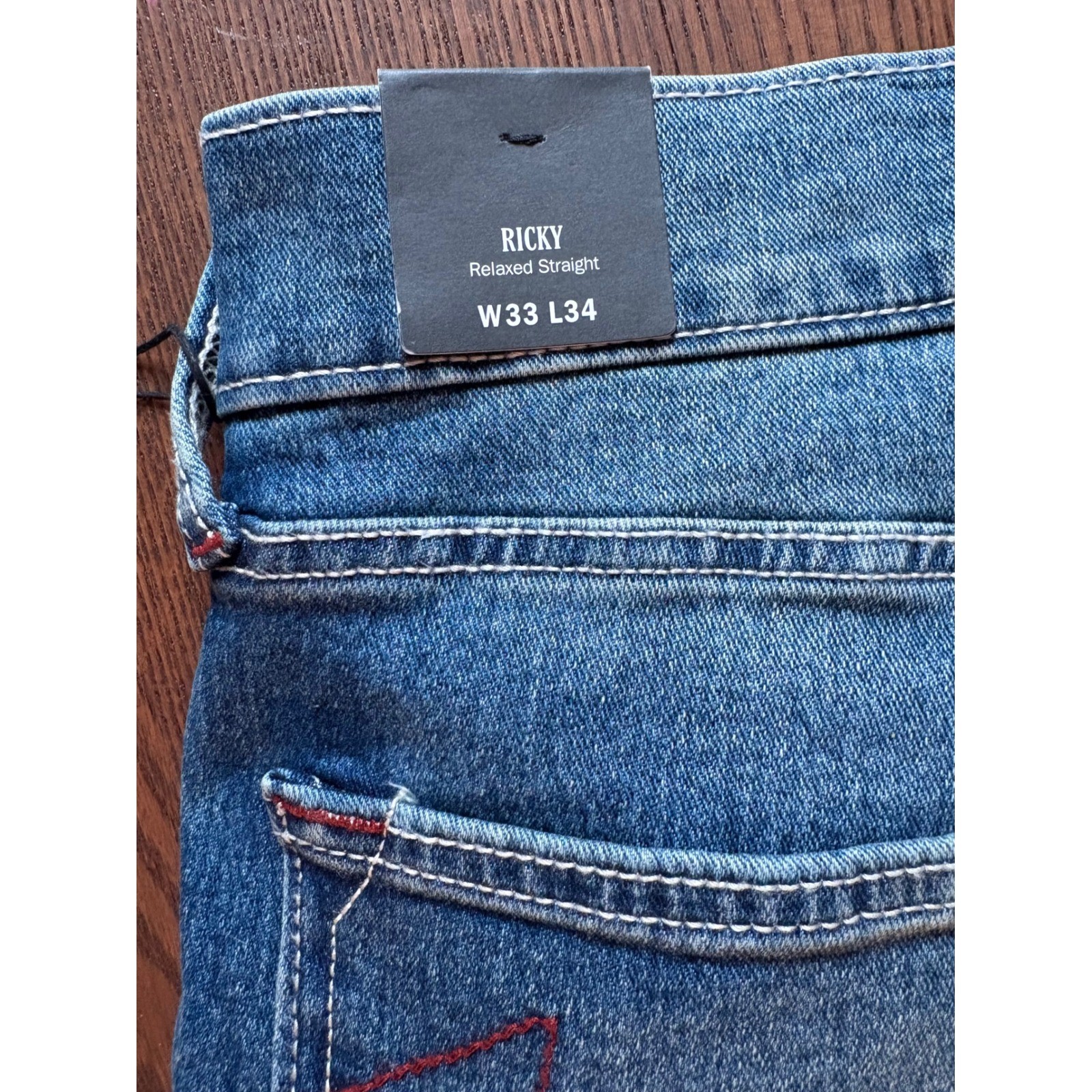 True Religion Ricky Relaxed Straight Jeans Medium Wintry Wash Red Stitch 33x34 thumbnail 7