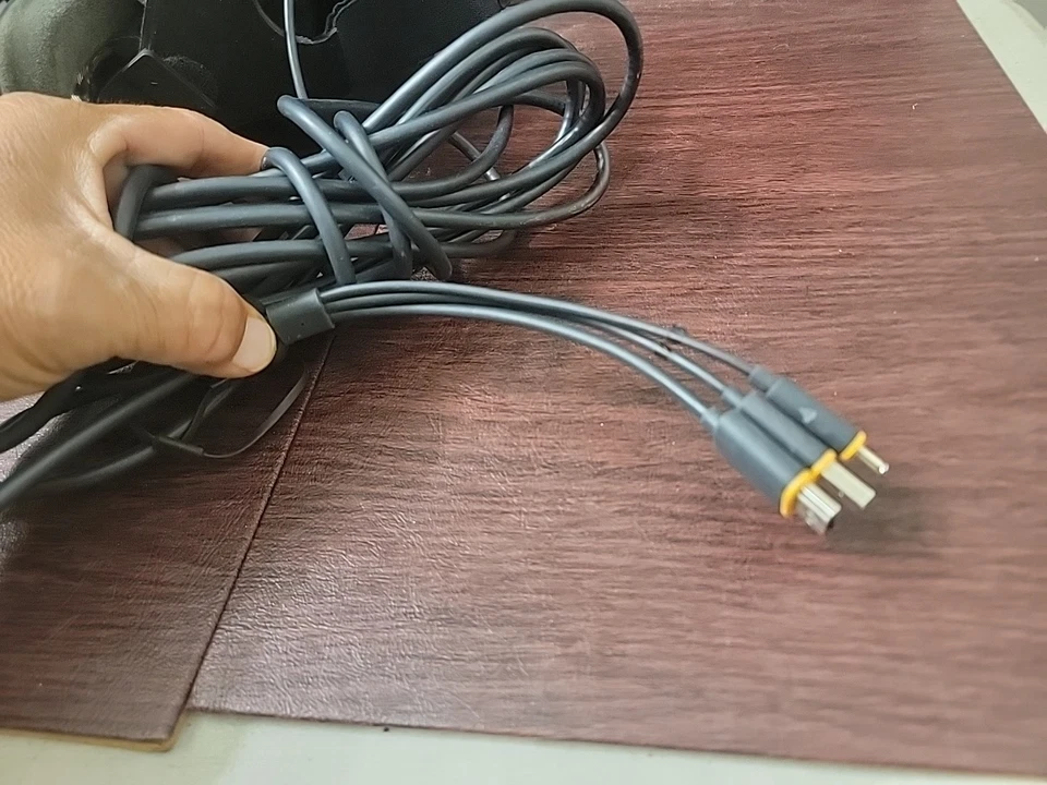 HTC Vive NO CONTROLLERS - Image 4 of 4