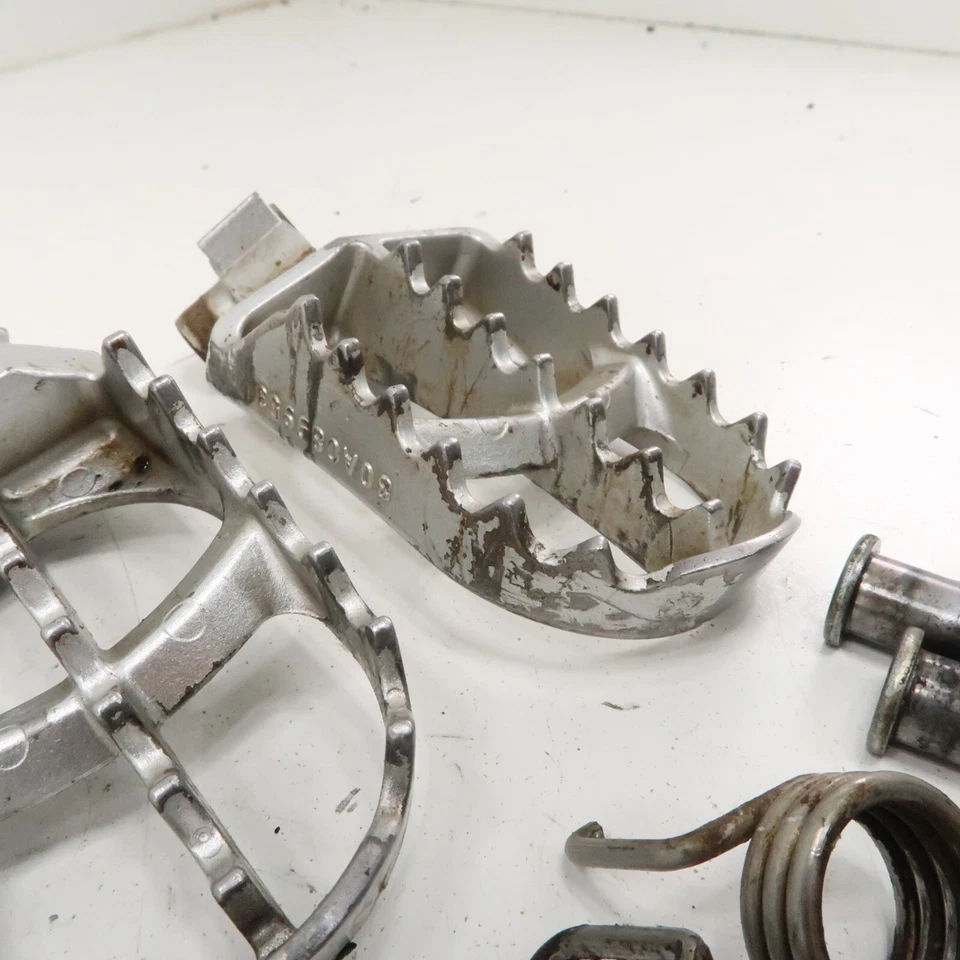 Husqvarna TE 310 - Juego de clavijas de pie de stock con clavijas de resorte - 2012 TE310 OEM Foto 4 de 4