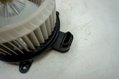 14-19 Cadillac CTS Luxury OEM AC Air Conditioning Heater Blower Motor Fan 5054 - Picture 3 of 13