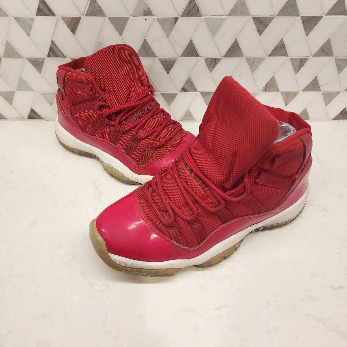 Nike Air Jordan 11 Retro GS 'Win Like '96' - 378038 623 Size 5y 6.5w