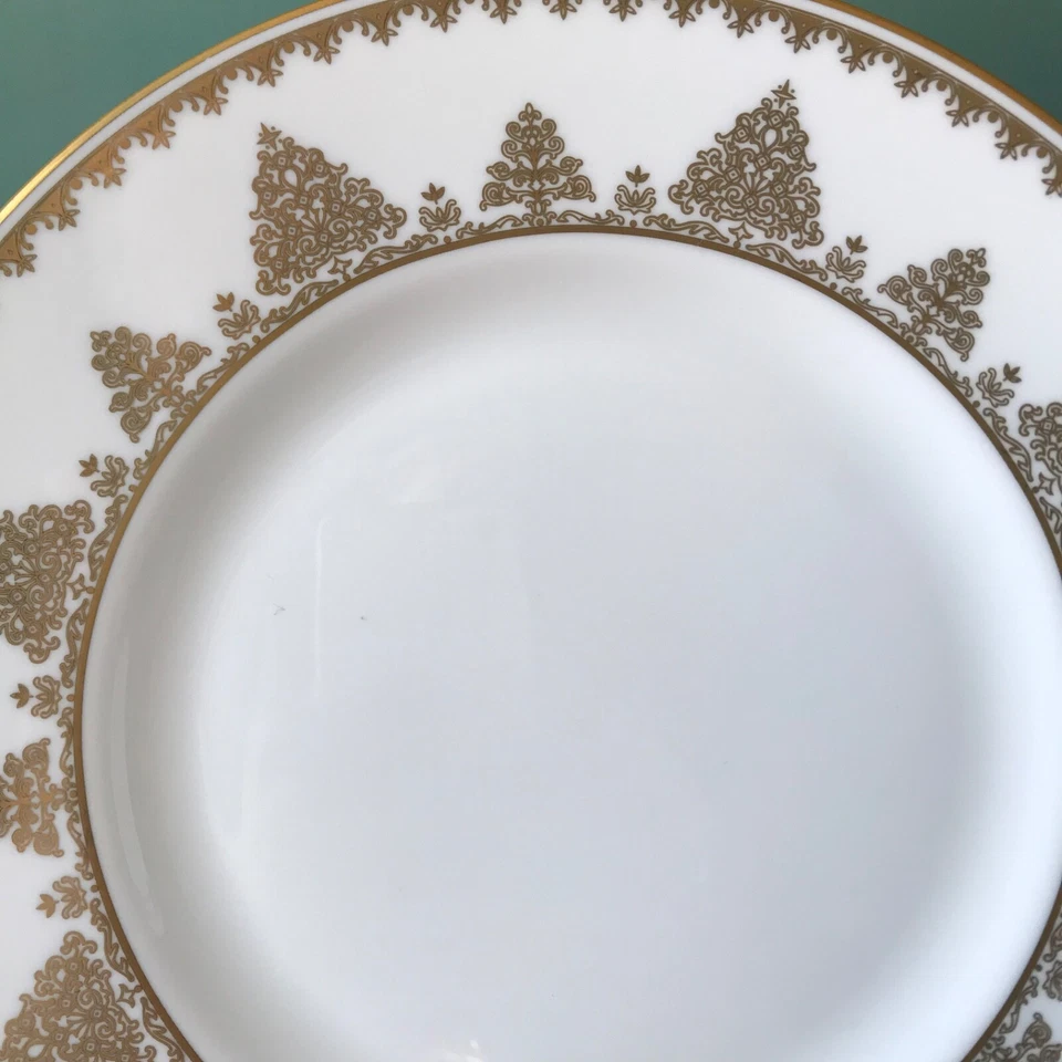 Waterford English China Juego de Cuatro Platos de 9 Pulgadas Yuletide Oro Hecho en Inglaterra Foto 2 de 4