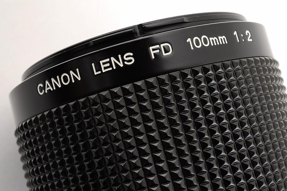 Canon New FD NFD 100mm f/2 MF Telephoto Lens [Near Mint+ with Lens