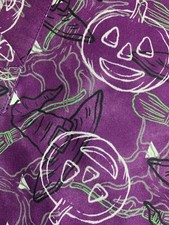 TAFFORD SCRUB TOP SIZE XS HALLOWEEN AFRAID OF THE DARK-PURPLE NWT PUMPKIN WITCH