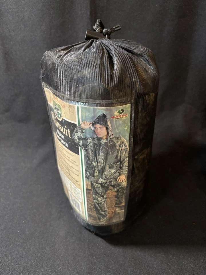 Bushmaster 2 Piece Hooded Rainsuit Sz XXL Mossy Oak Break Up Camo Nylon - Image 3 of 4