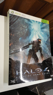 Microsoft Xbox 360 Halo 4 Official Game Guide manual v good cond