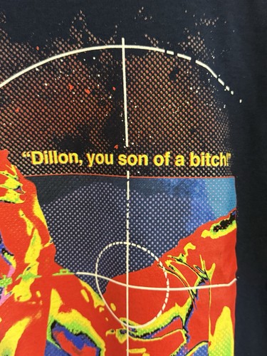 Predator - "Dillon, You Son Of A Bitch" - Camicia Blu Navy Taglia M Nuova senza etichette Loot Crate - Foto 3 di 4