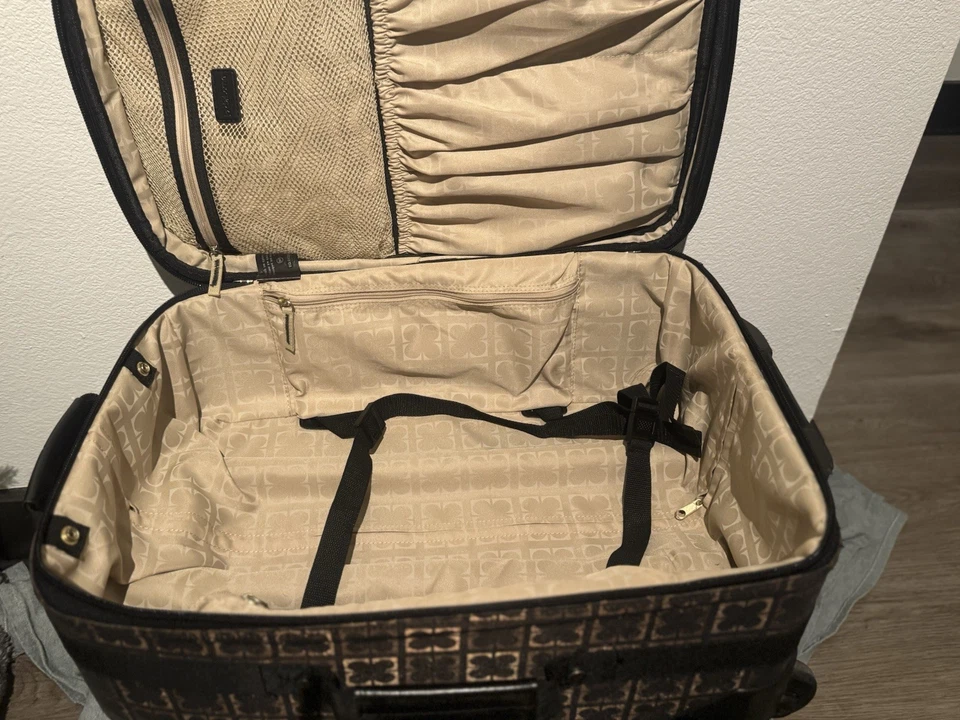 Bolsa de equipaje de viaje con ruedas Liz Claiborne 20 patrón de hojas de trébol Foto 3 de 4