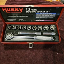 Vintage 13 Piece Husky USA 1/2" Dr. 12 Pt. Socket Set w/Case
