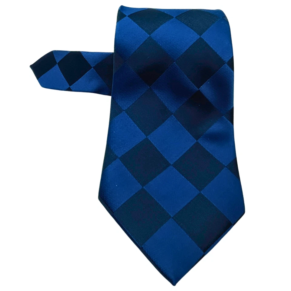 Corbata FUBU Hombre L 58” W 4” Azul sobre Azul 100% Seda Geométrica Diamante Preppy Chic Foto 2 de 4