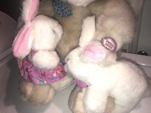Hip-Hoppin Easter Bunny Rabbit Delight' ✅V✅works Great 👍 - Picture 3 of 12