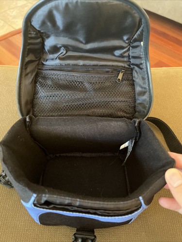 Fellowes Body Glove Soft Water Resistant Neoprene Camera Case Black & Blue - Picture 6 of 9