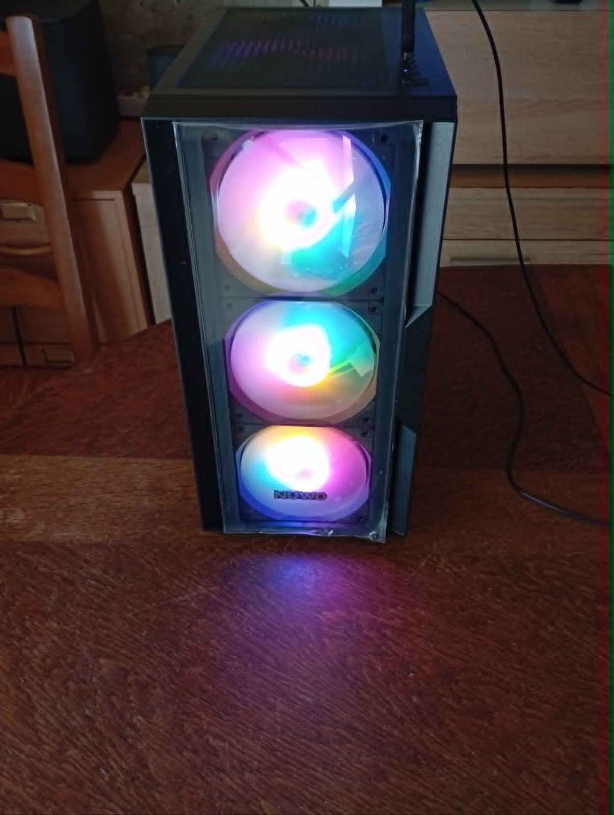 PC tour Nuwo Gigan noir RGB ATX boîtier PC gamer pour configuration gaming personnalisée
