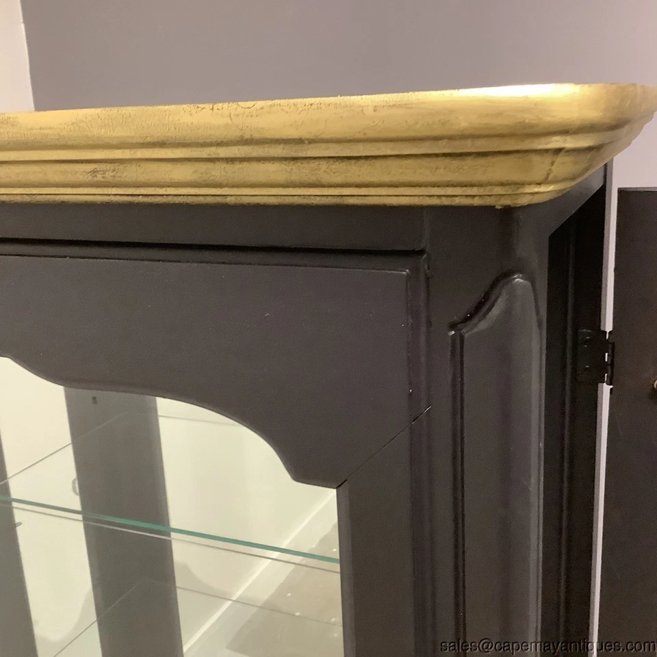 Gabinete de curiosidades vintage Hammary negro dorado doble puerta lateral Queen Anne Foto 3 de 4