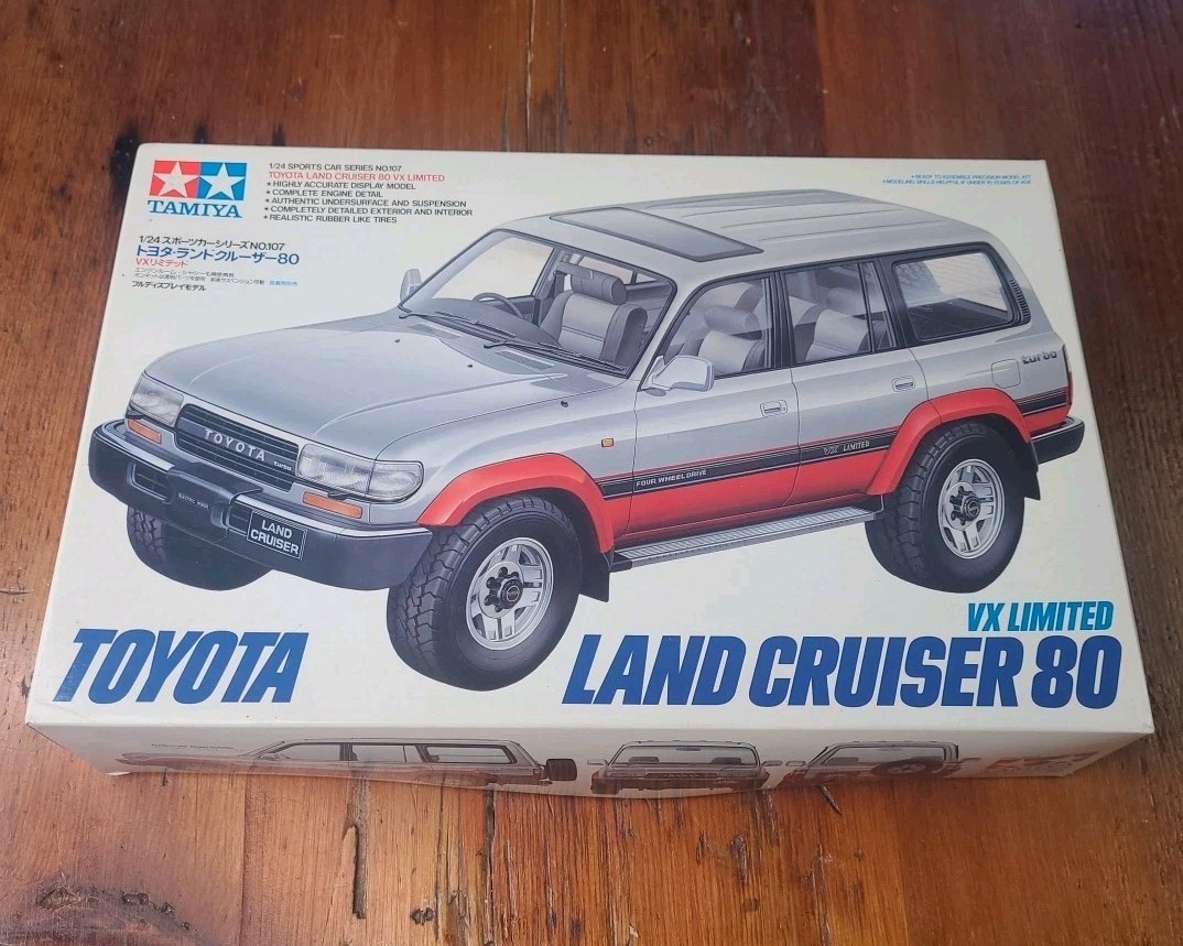 VTG~Tamiya 1/24 Toyota Land Cruiser 80 Model Kit 24107