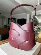 Polene bag.  Dimensions: 26 x 28 x 6 cm. Made in Spain